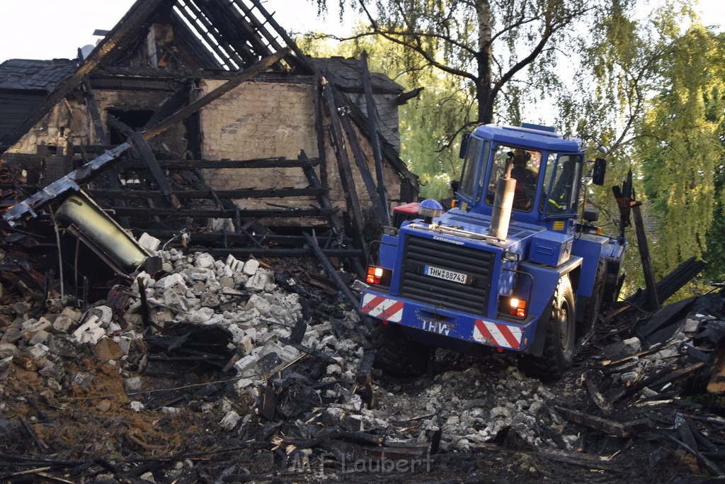 Grossfeuer Einfamilienhaus Siegburg Muehlengrabenstr P1081.JPG - Miklos Laubert